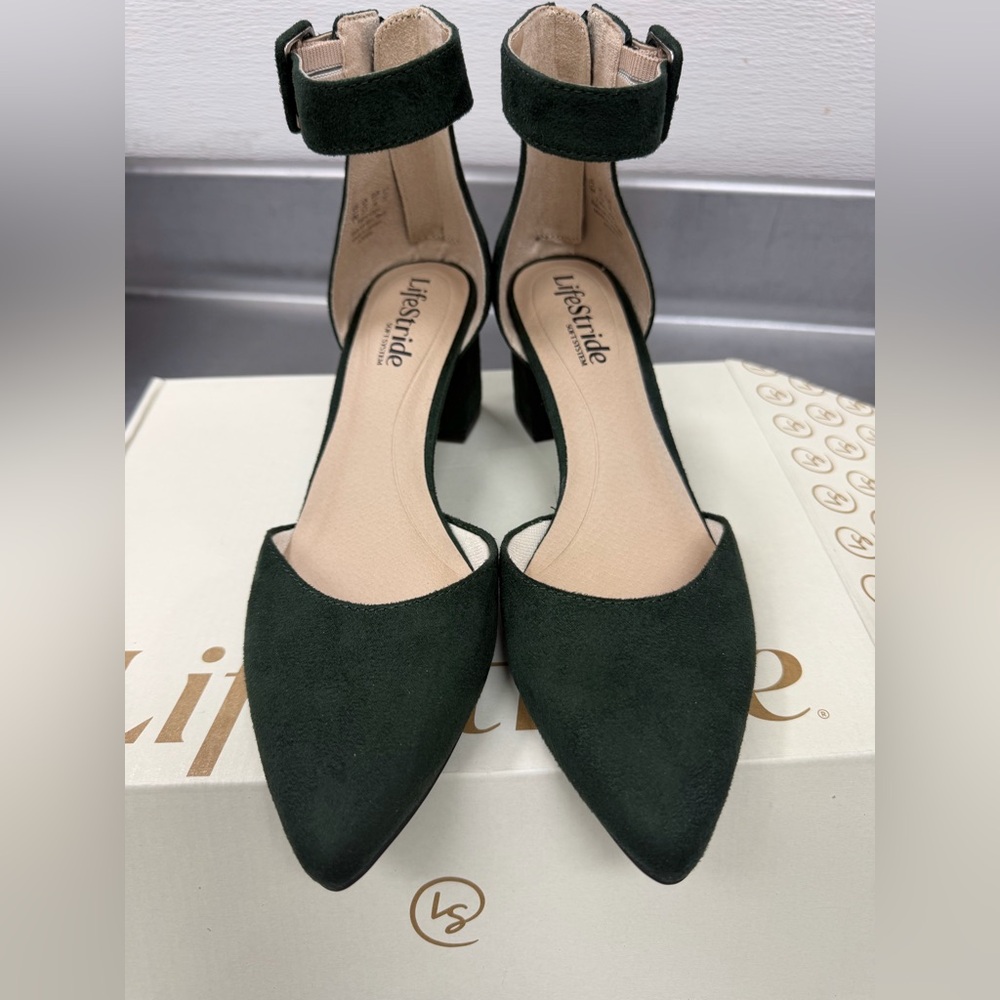 Life Stride Men’s Slip-On Loafers in Black and Tan